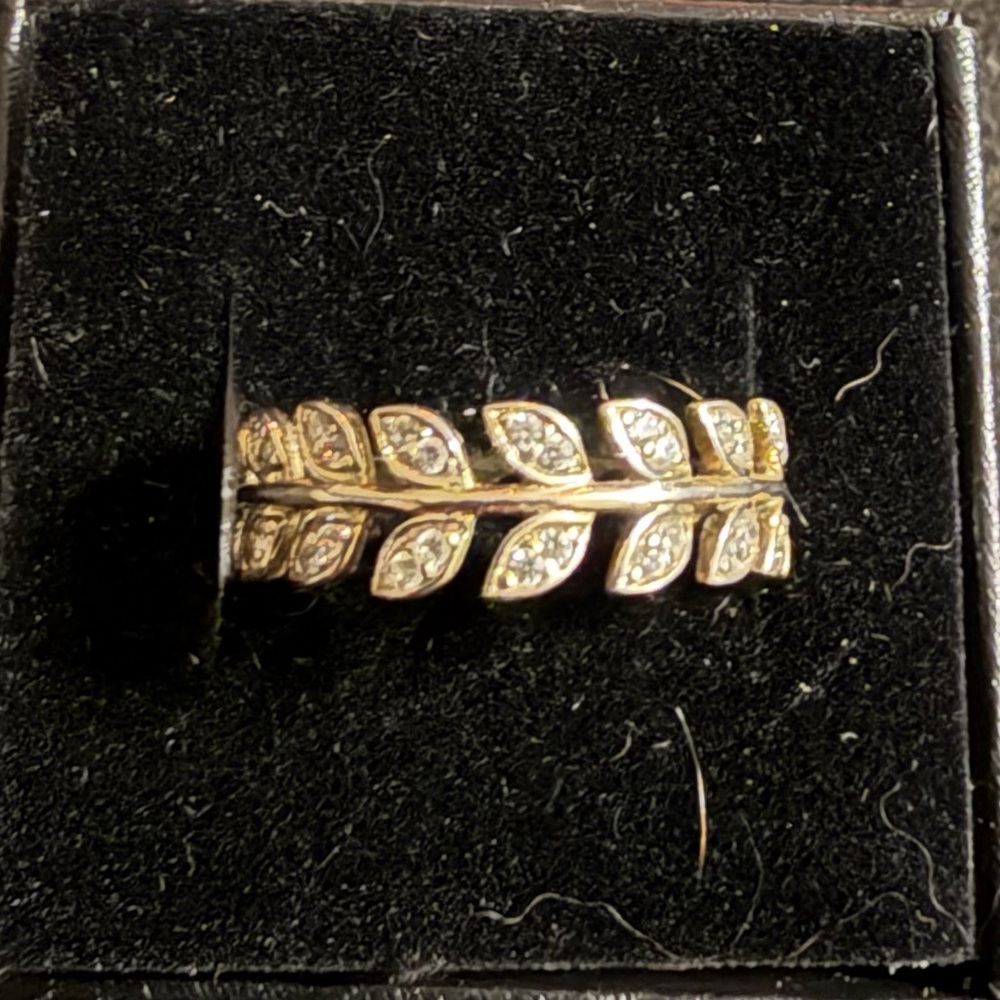 925 Sterling CZ leaf ring sz 6